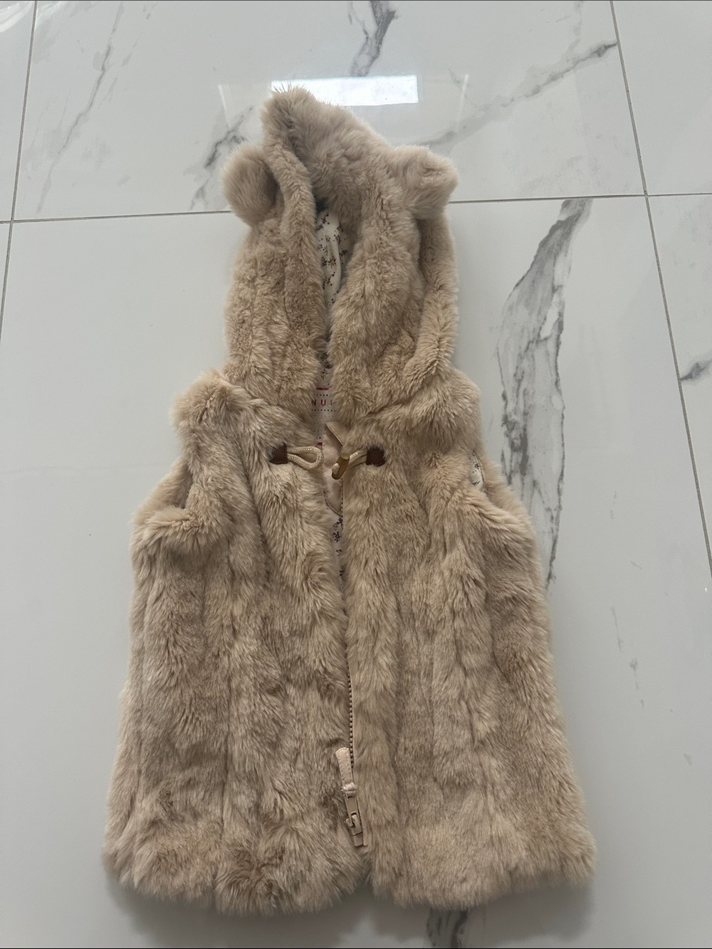 Faux Fur Hooded Vest Size 3-4yrs